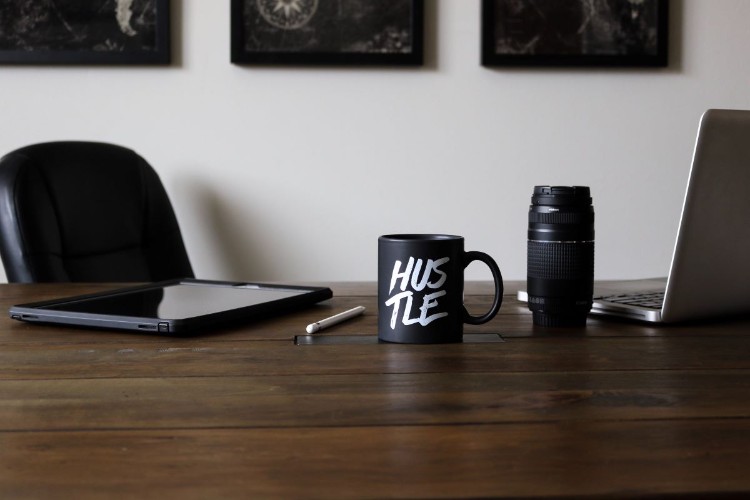 20 Best Side Hustle Ideas to Make an Extra $1K